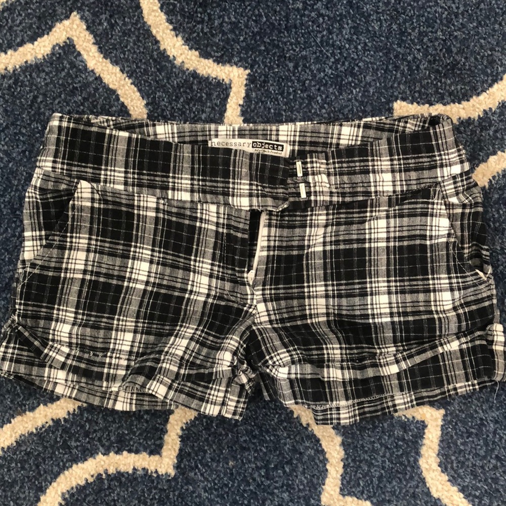 Sz XS Black and white plaid shorts very stretchy